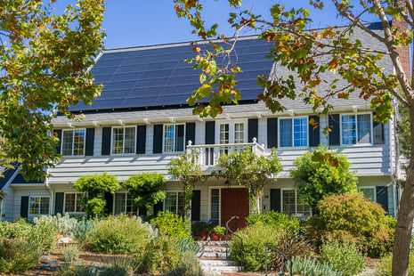 house-with-solar-panels-on-the-roof-2022-02-03-20-35-57-utc