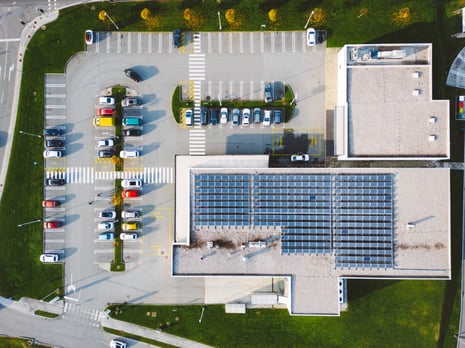 top-down-view-of-an-discount-retailer-chain-with-s-2023-11-27-05-05-12-utc