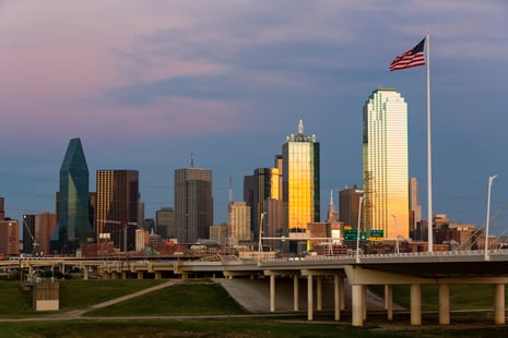usa-texas-dallas-skyline-at-dusk-2024-09-17-11-04-52-utc